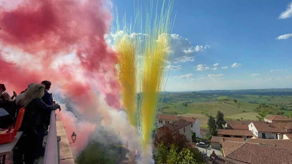 LO SPETTACOLO CON FUOCHI D'ARTIFICIO A LU E CUCCARO MONFERRATO