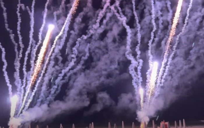 SPETTACOLO PIROTECNICO IN SPIAGGIA A CASTEL VOLTURNO