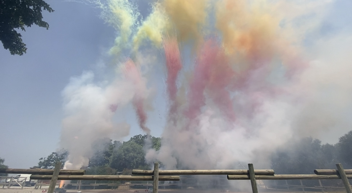 LA FESTA ANNUALE A VILLA DEI FIORI: UN EVENTO COLORATO DAI FUOCHI D’ARTIFICIO